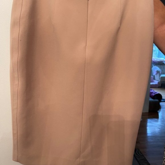 Woman's Sandra Angelozzi designer skirt Size 38 - Picture 2 of 4